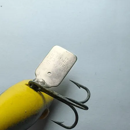 L&S Mirrolure Baby Cat, 14 g, juoda/geltona, skęstantis vobleris #20627