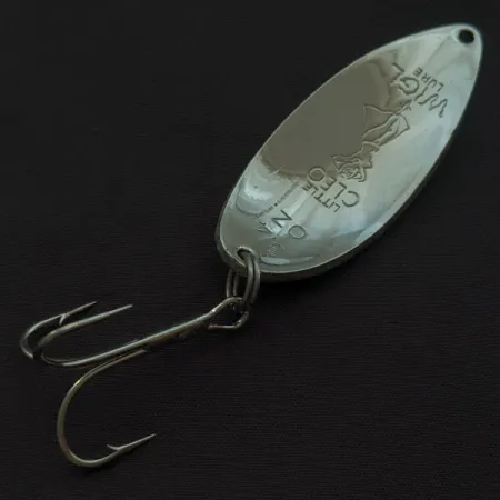 Seneca Little Cleo (Hula Girl), 21g, nikelis/balta/mėlyna Glow, vartiklė #23040