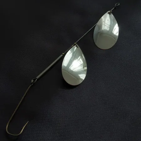 Pflueger Indiana Tandem Spinner dviguba sukrė