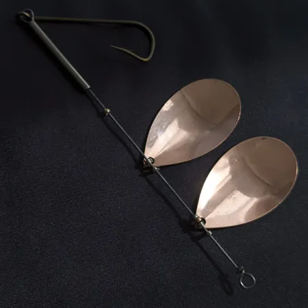 Pflueger Indiana, 14 g, nikelis/varis, dviguba sukrė #23235