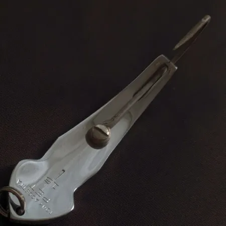 Tony Accetta Pet Spoon 15, 28g nikelio spalvos, blizgė #23265