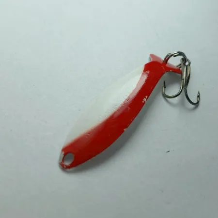 Worth Fly Rod Demon, raudona/balta/nikelis, 1.5 g, blizgė #23596