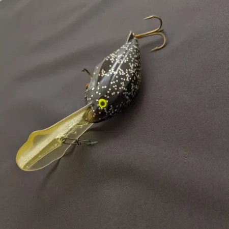 Luhr Jensen Hot Lips Express, 11g, Juoda su blizgučiais, vobleris #24157