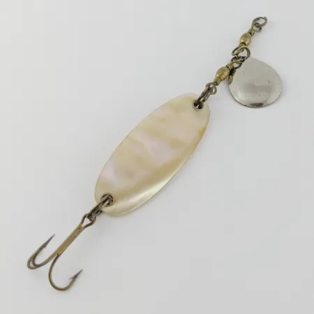 Pflueger Pearl Spoon, perlamutrinė, 7g, blizgė #24320