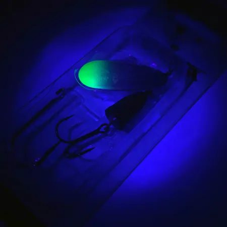 Blue Fox Super Vibrax 4 UV Sukrė, Nikelis/Juoda/Geltona, 10g, #4406