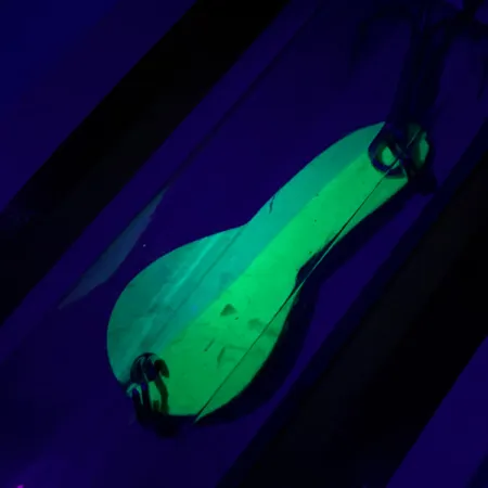 Luhr Jensen Loco 1Glow Blizgė, Balta/Žalia, 4g, UV Glow, #5303-001-0188